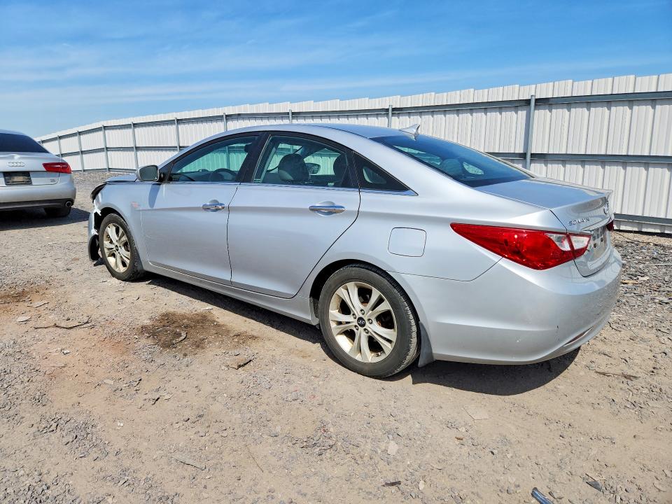 Photo 2 from auction – 2011 HYUNDAI SONATA with VIN 5NPEC4AC8BH181285