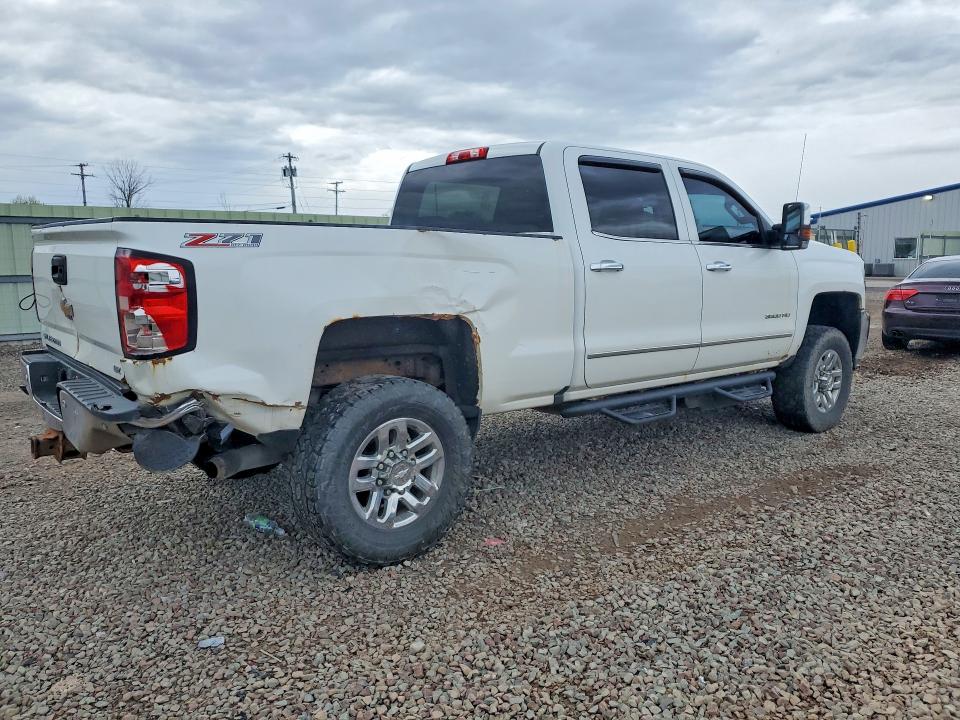 Photo 3 from auction – 2017 CHEVROLET SILVERADO with VIN 1GC4K0CY8HF185789