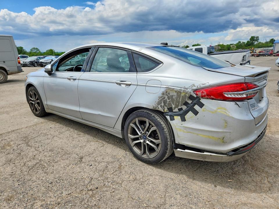 Photo 2 from auction – 2017 FORD FUSION with VIN 3FA6P0G77HR106715