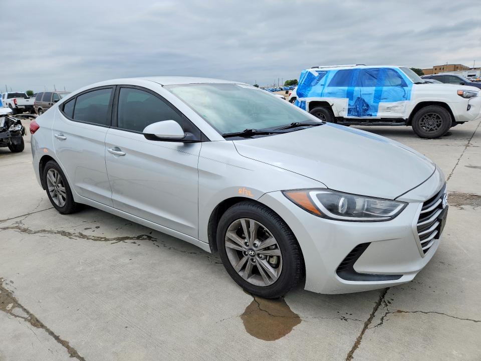 Photo 4 from auction – 2017 HYUNDAI ELANTRA with VIN 5NPD84LF3HH019870