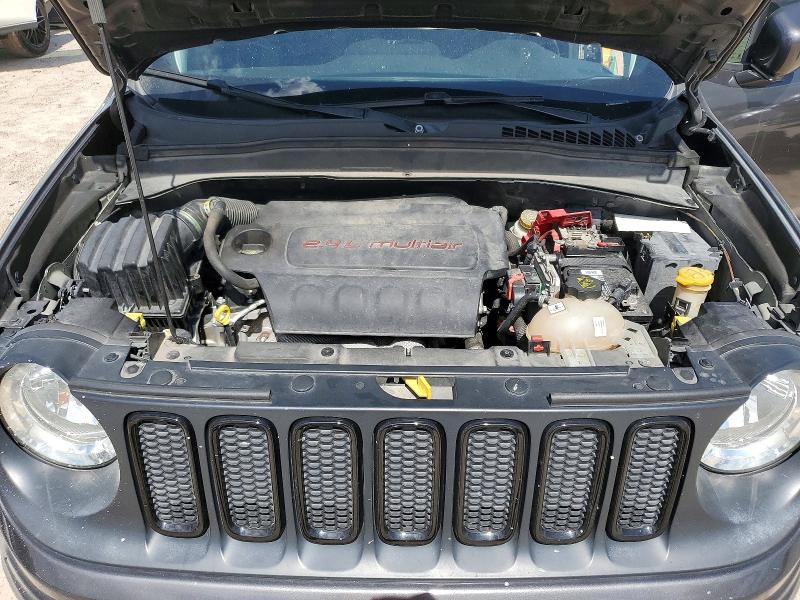 Photo 12 from auction – 2018 JEEP RENEGADE with VIN ZACCJBBB0JPH29163