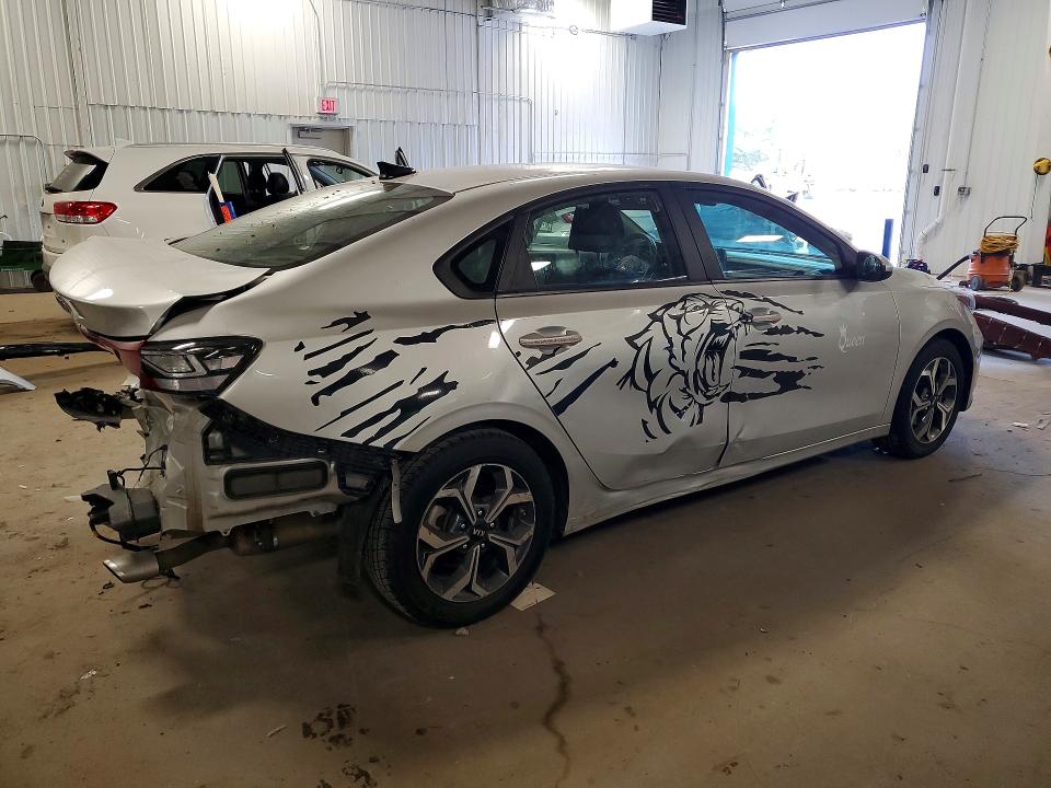 Photo 3 from auction – 2021 KIA FORTE with VIN 3KPF24AD2ME338400