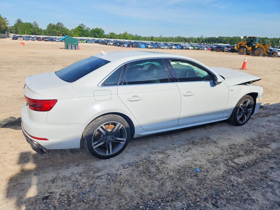 Photo 3 from auction – 2017 AUDI A4 with VIN WAULNAF44HN018317