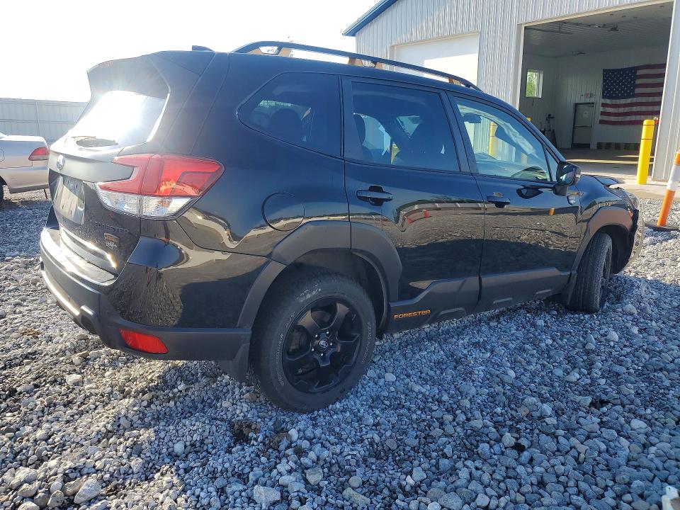 Photo 3 from auction – 2023 SUBARU FORESTER with VIN JF2SKAMC6PH431579