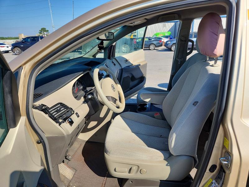 Photo 7 from auction – 2011 TOYOTA SIENNA with VIN 5TDKK3DC4BS096532