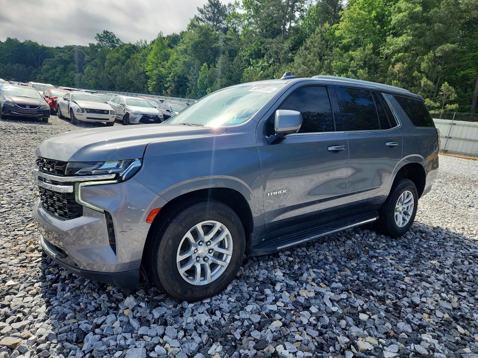 CHEVROLET TAHOE 2022 with VIN 1GNSCMKD1NR327346 - Photo from auction
