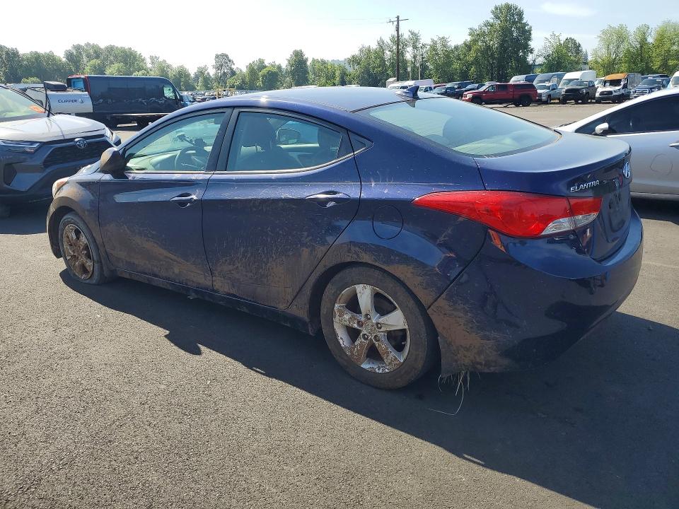 Photo 2 from auction – 2013 HYUNDAI ELANTRA with VIN 5NPDH4AE2DH258900