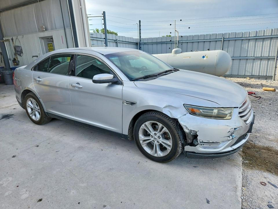 Photo 4 from auction – 2018 FORD TAURUS with VIN 1FAHP2E81JG114080