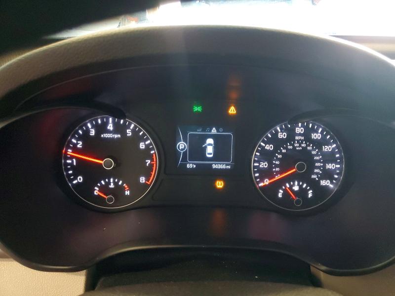 Photo 9 from auction – 2018 KIA OPTIMA with VIN 5XXGT4L30JG251748