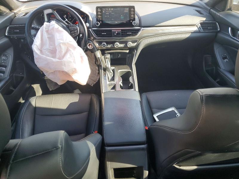 Photo 8 from auction – 2018 HONDA ACCORD with VIN 1HGCV1F30JA086140