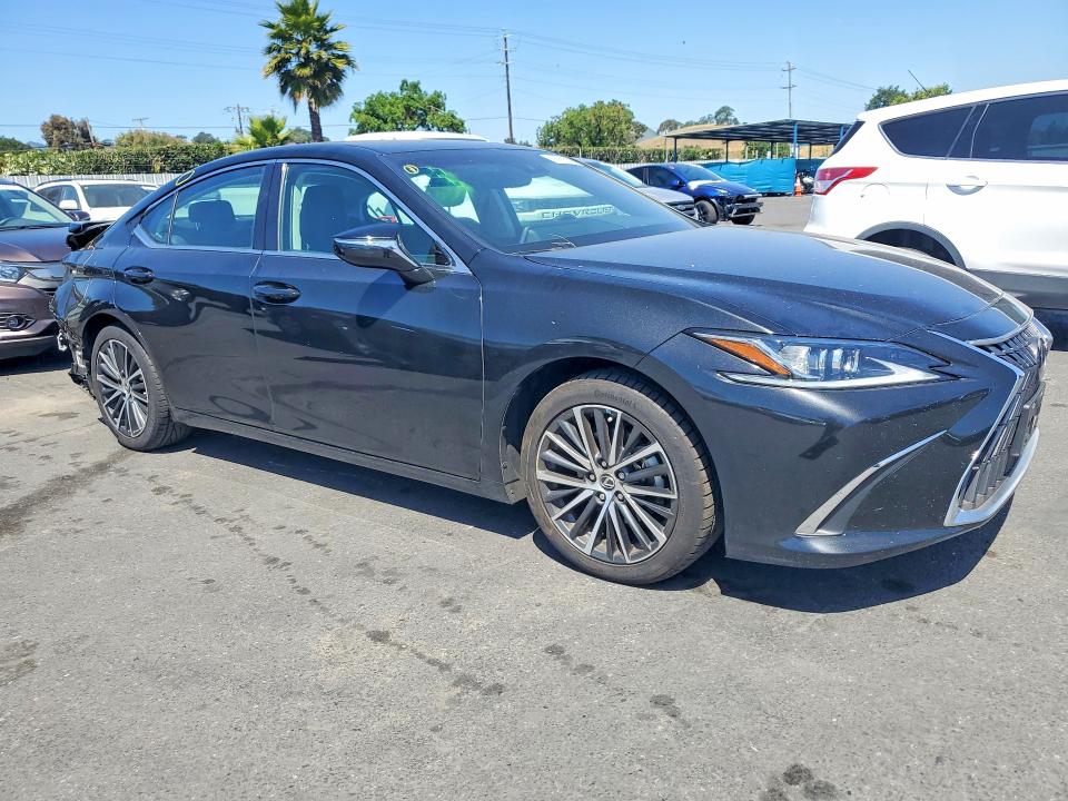 Photo 4 from auction – 2022 LEXUS ES 350 with VIN 58ADZ1B17NU137346