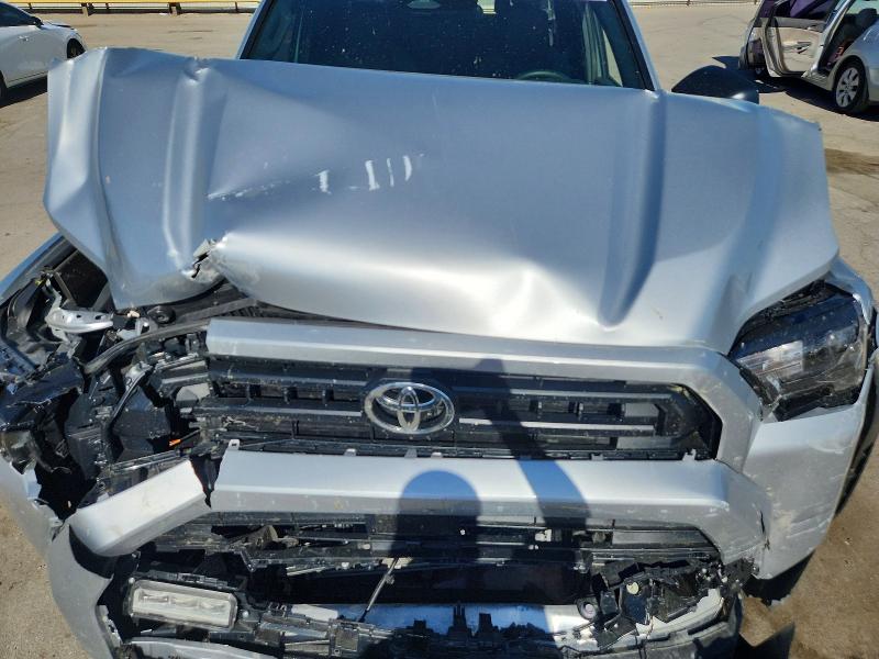 Photo 12 from auction – 2025 TOYOTA 4RUNNER with VIN JTEVA5BR7S5024681