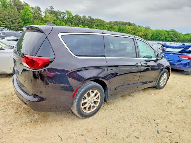 Photo 3 from auction – 2018 CHRYSLER PACIFICA with VIN 2C4RC1CG8JR117216