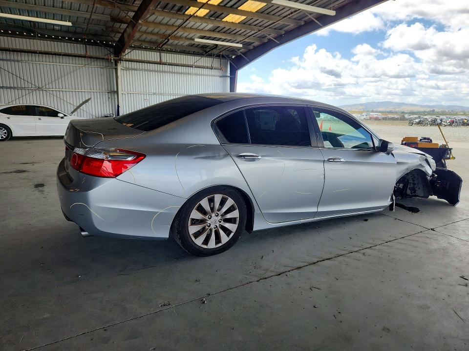 Zdjęcie 3 z aukcji – 2015 HONDA ACCORD z VIN 1HGCR2F75FA104524