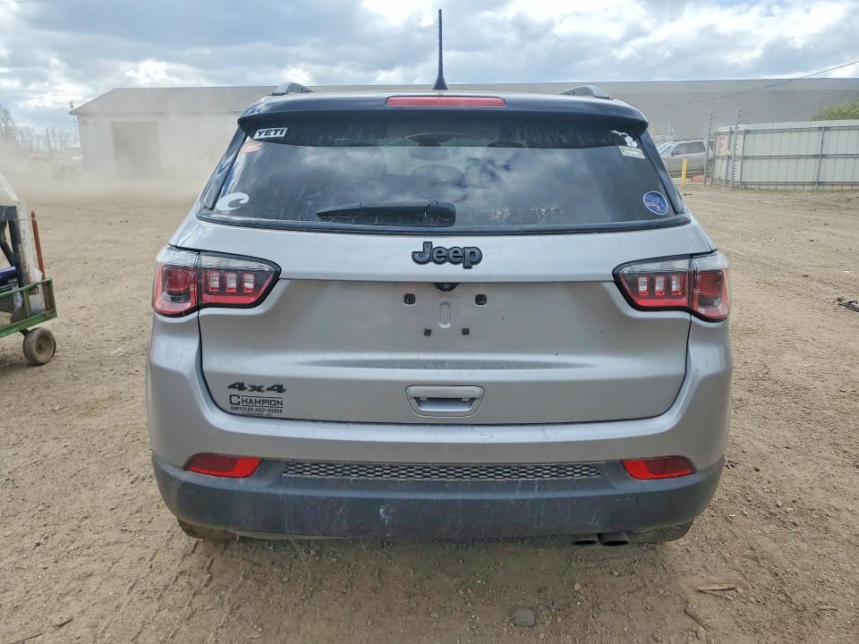 Photo 6 from auction – 2019 JEEP COMPASS with VIN 3C4NJDBB8KT740720