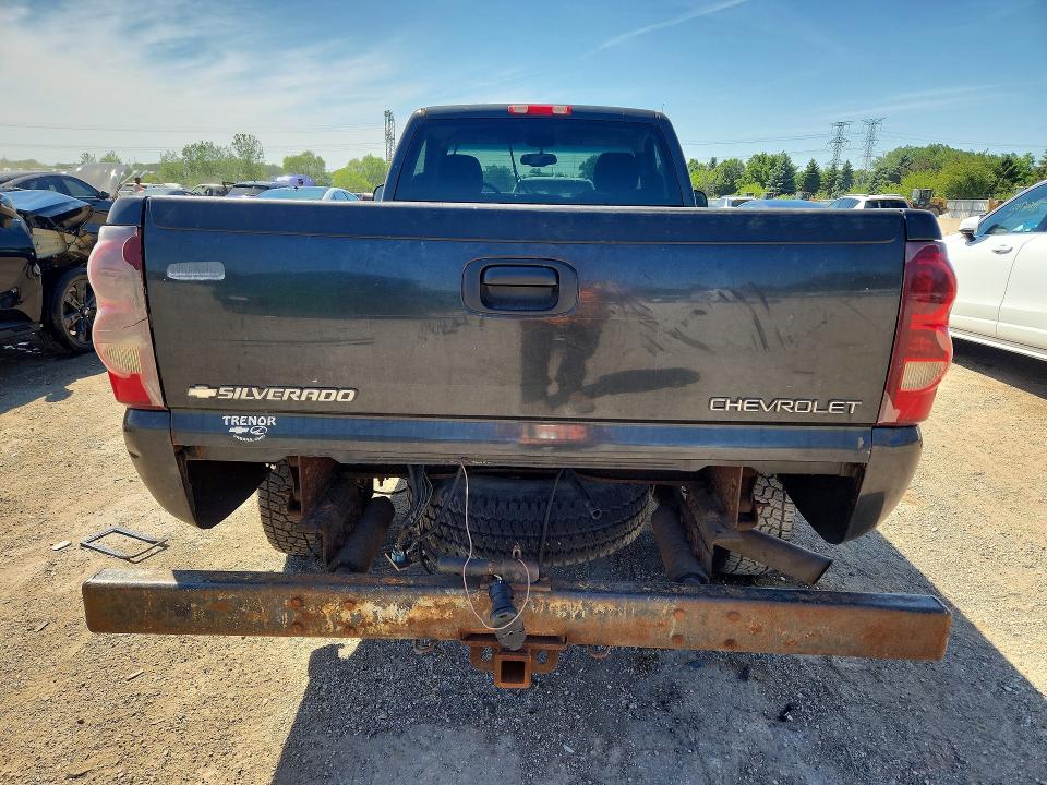 Photo 6 from auction – 2003 CHEVROLET SILVERADO with VIN 1GCHK24U03Z228151
