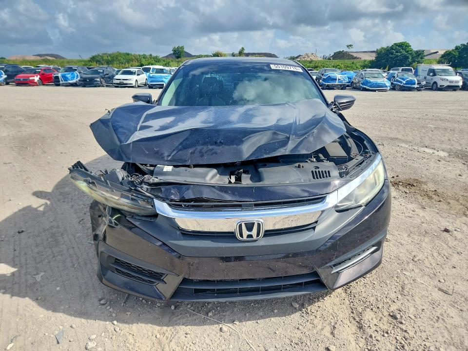 صورة رقم 5 من المزاد - 2017 HONDA CIVIC مع VIN 2HGFC2F51HH547223