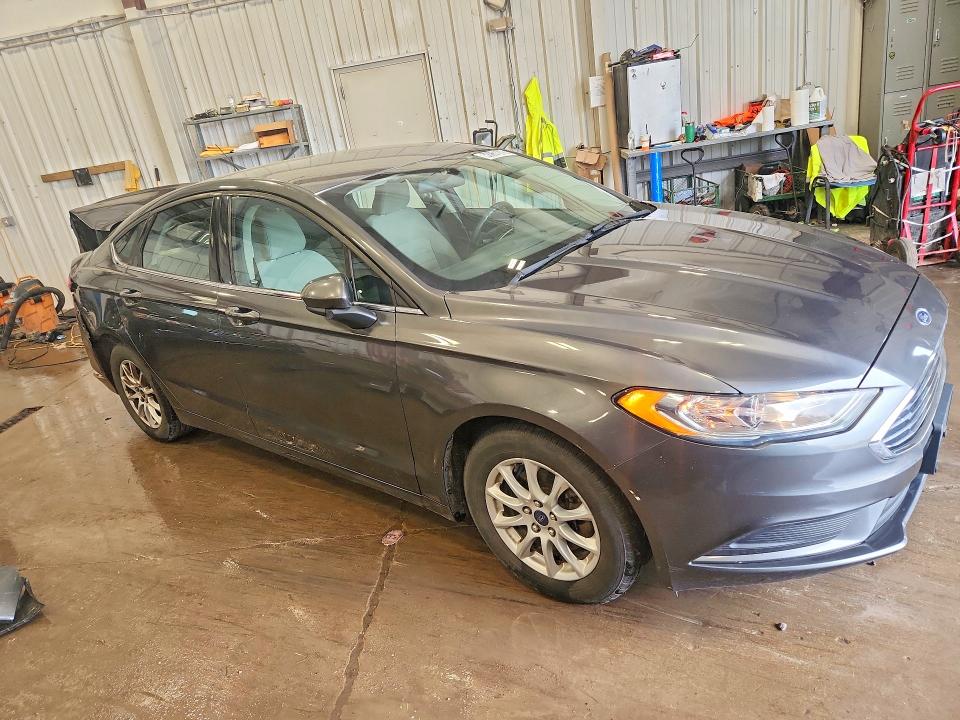 Photo 4 from auction – 2017 FORD FUSION with VIN 3FA6P0G73HR108509