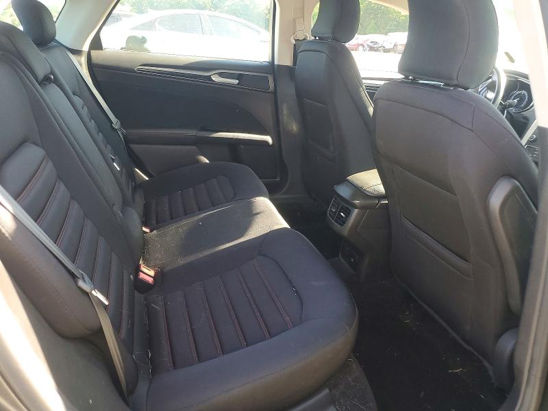 Photo 10 from auction – 2016 FORD FUSION with VIN 3FA6P0LU6GR315311