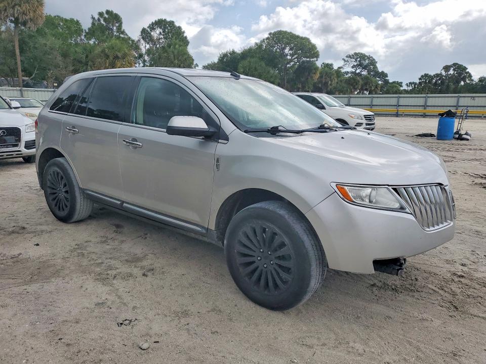 Photo 4 from auction – 2012 LINCOLN MKX with VIN 2LMDJ6JK5CBL10617