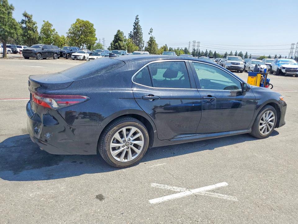 Photo 3 from auction – 2023 TOYOTA CAMRY with VIN 4T1C11AK6PU128015