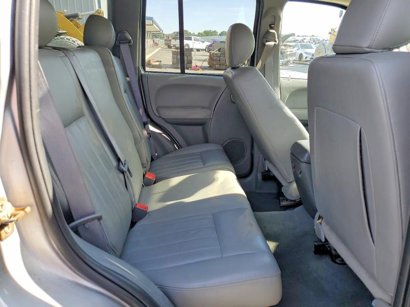 Photo 11 from auction – 2005 JEEP LIBERTY with VIN 1J8GL58K35W663598