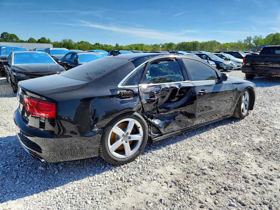 Zdjęcie 3 z aukcji – 2014 AUDI S8 z VIN WAUD2AFD1EN004917