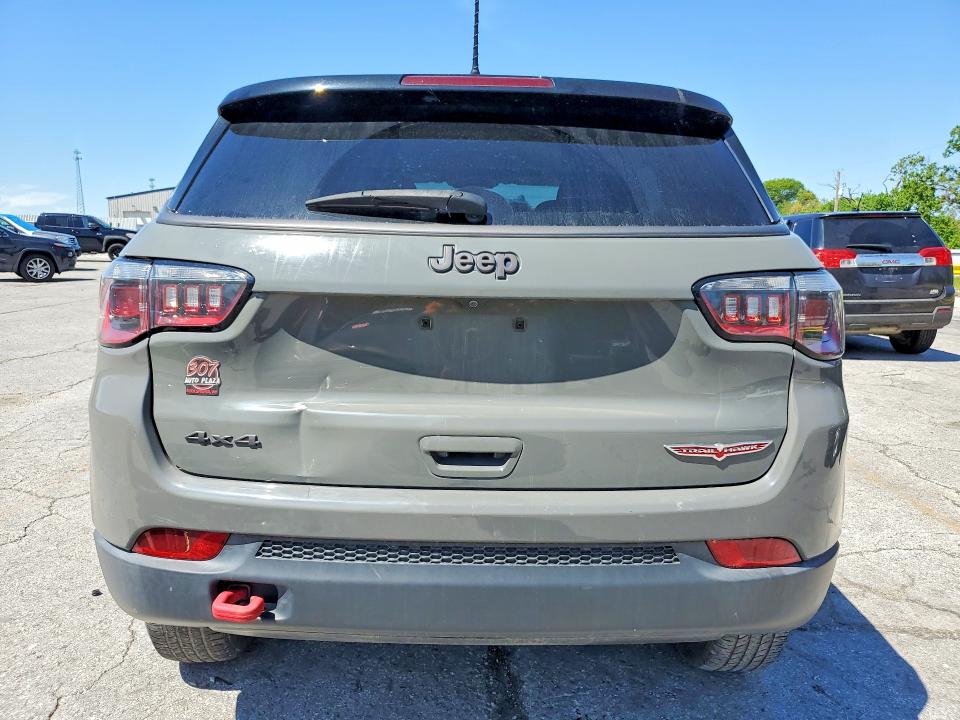 Photo 6 from auction – 2019 JEEP COMPASS with VIN 3C4NJDDB9KT697714