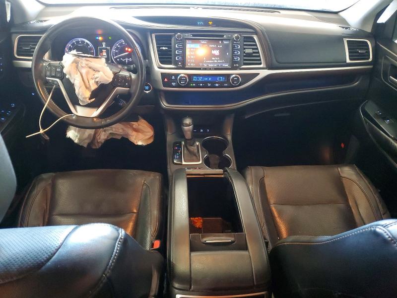 Photo 8 from auction – 2016 TOYOTA HIGHLANDER with VIN 5TDDKRFH5GS273360