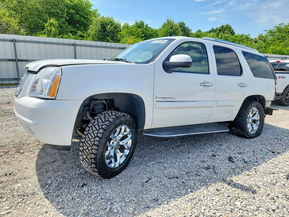 GMC YUKON 2008 with VIN 1GKFK63828J132888 - Photo from auction