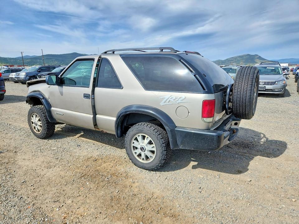 Photo 2 from auction – 2005 GMC JIMMY with VIN 1GKCT18X65K104004