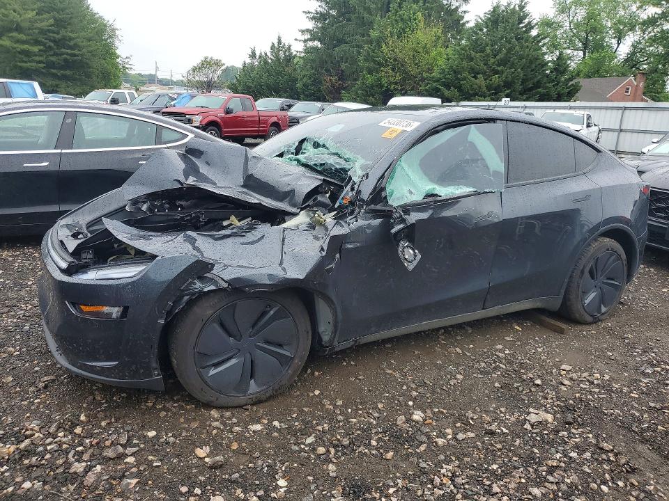 TESLA MODEL Y 2026 with VIN 7SAYGDEDXTF514724 - Photo from auction
