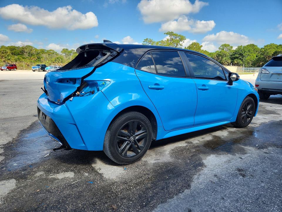 Photo 3 from auction – 2021 TOYOTA COROLLA HATCHBACK with VIN JTND4MBE3M3134202