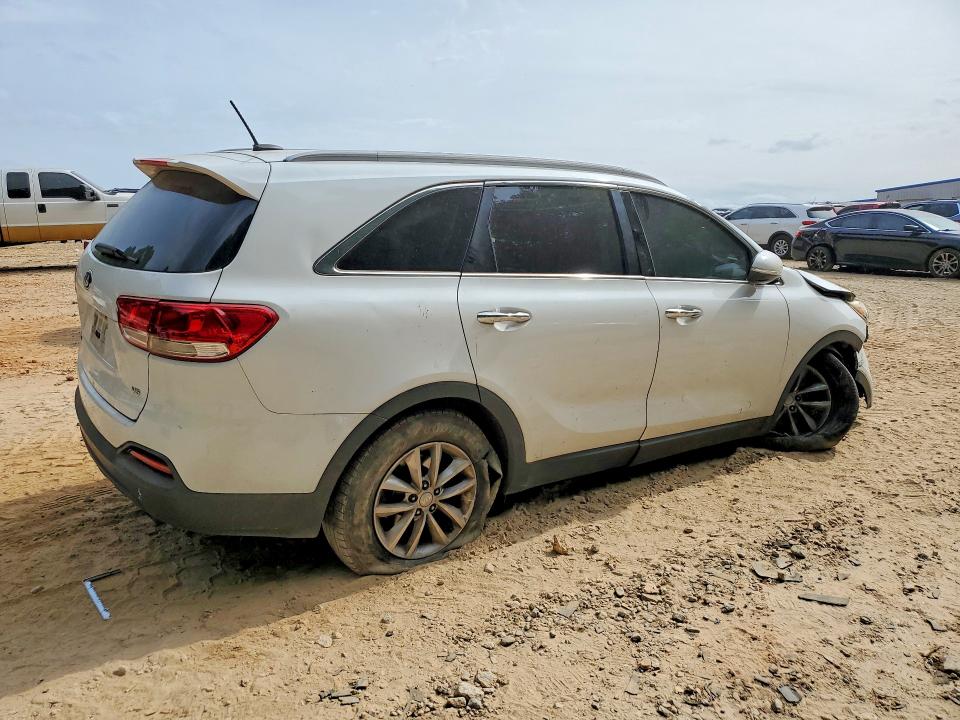 Photo 3 from auction – 2017 KIA SORENTO with VIN 5XYPG4A58HG213571