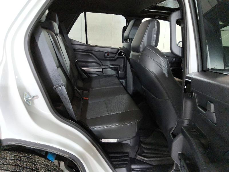 Photo 11 from auction – 2026 TOYOTA 4RUNNER with VIN JTEVB5BR4T5026645