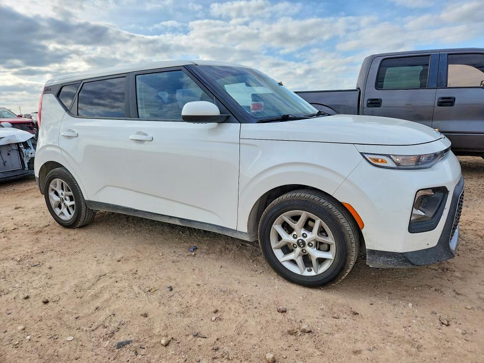 Photo 4 from auction – 2021 KIA SOUL with VIN KNDJ23AU4M7778381