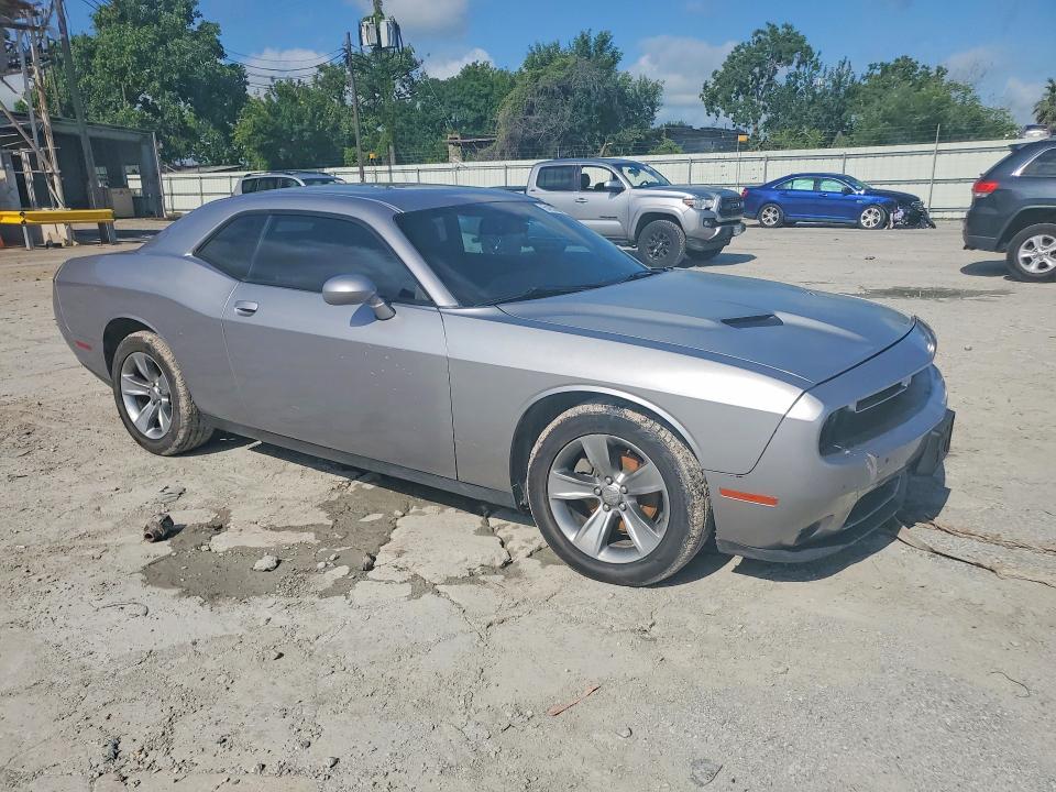 Photo 4 from auction – 2017 DODGE CHALLENGER with VIN 2C3CDZAG1HH609028
