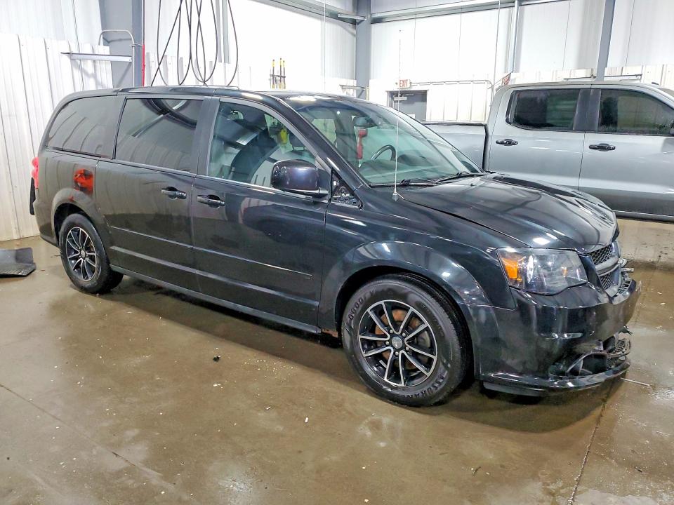 Photo 4 from auction – 2017 DODGE GRAND CARAVAN with VIN 2C4RDGEG4HR597066
