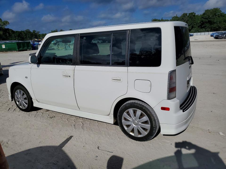 Photo 2 from auction – 2004 TOYOTA SCION with VIN JTLKT324340157078