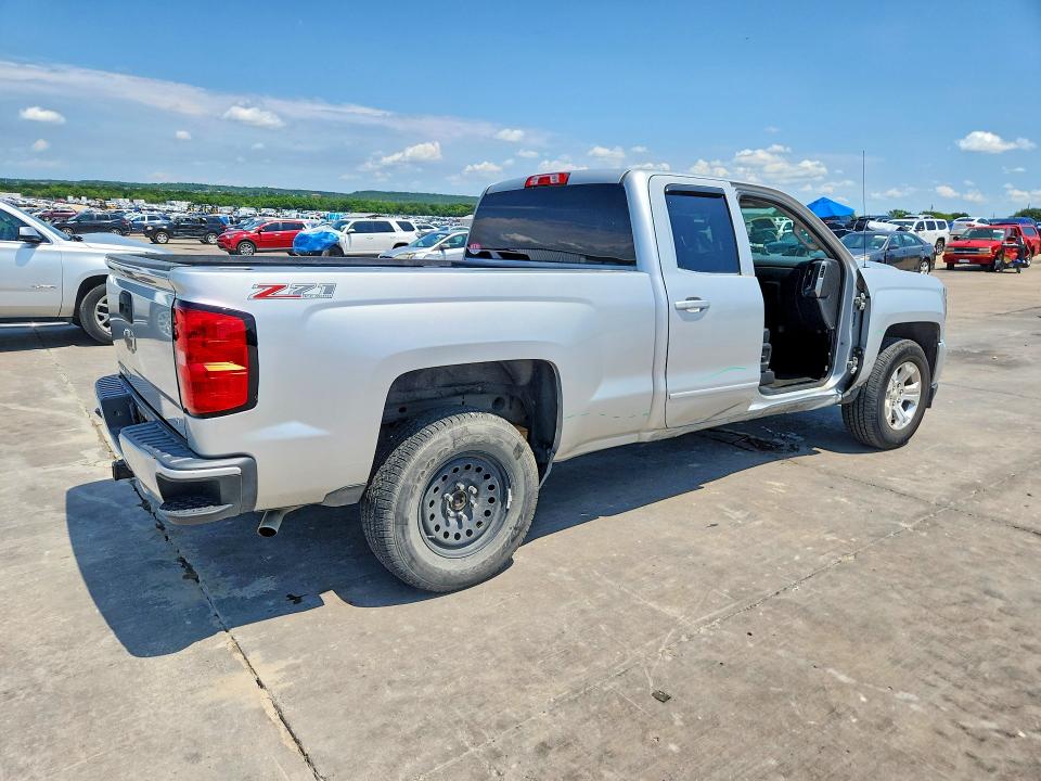 Photo 3 from auction – 2017 CHEVROLET SILVERADO with VIN 1GCVKREC9HZ173062