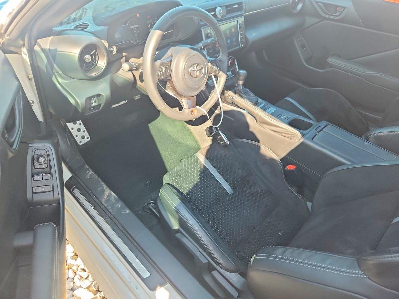 Photo 8 from auction – 2025 TOYOTA GR 86 with VIN JF1ZNBE14S8758732