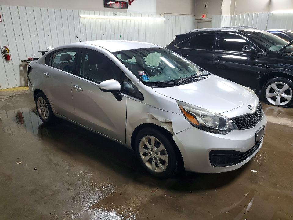 Photo 4 from auction – 2015 KIA RIO with VIN KNADM4A36F6458019