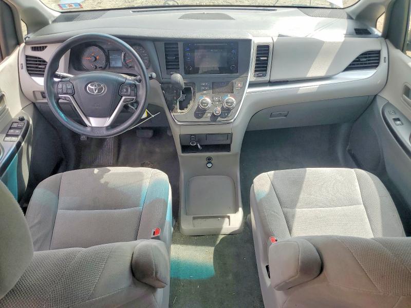 Photo 8 from auction – 2016 TOYOTA SIENNA with VIN 5TDZK3DC7GS697973