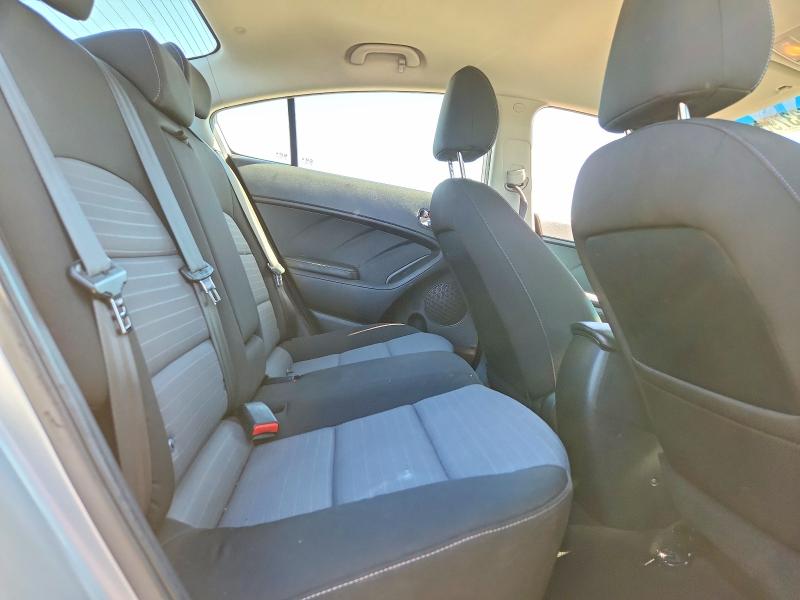 Photo 10 from auction – 2015 KIA FORTE with VIN KNAFX4A8XF5269651