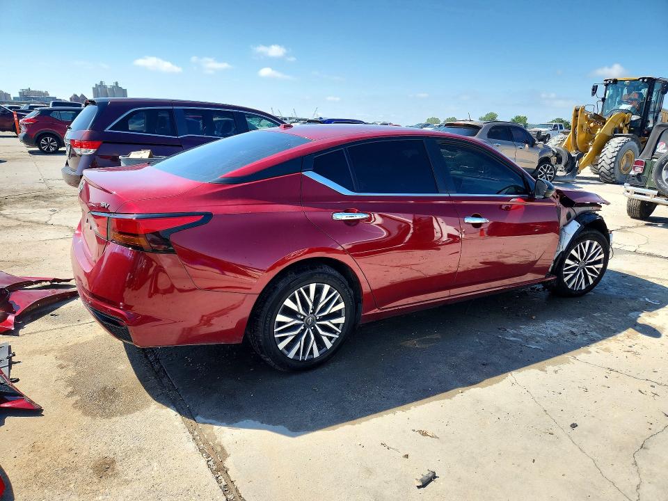 Photo 3 from auction – 2024 NISSAN ALTIMA with VIN 1N4BL4DV5RN335564
