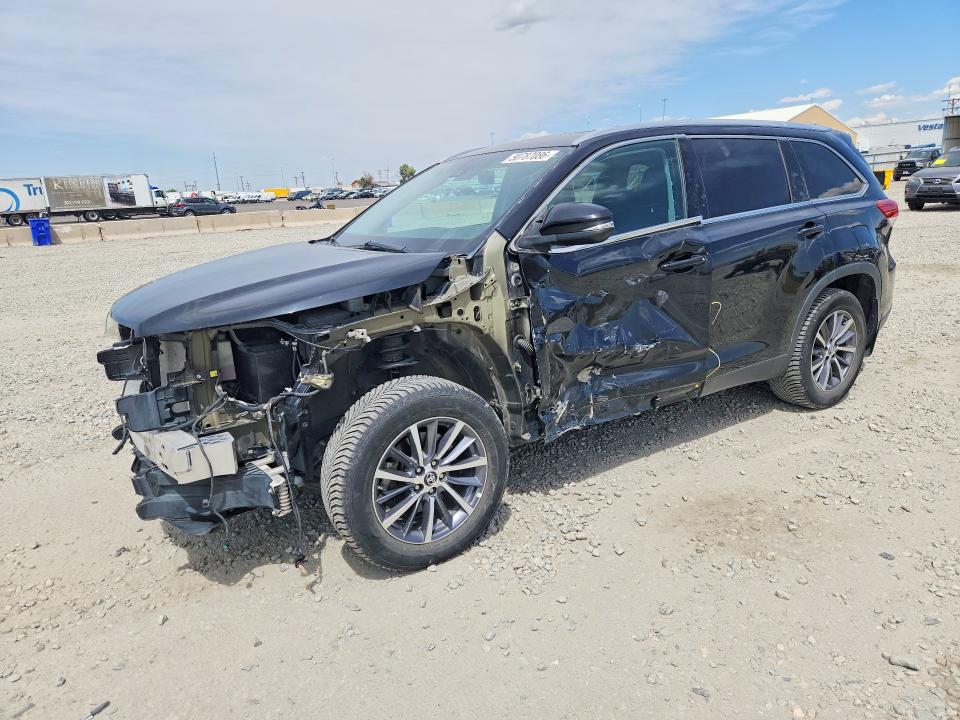 TOYOTA HIGHLANDER 2019 with VIN 5TDJZRFH4KS619048 - Photo from auction