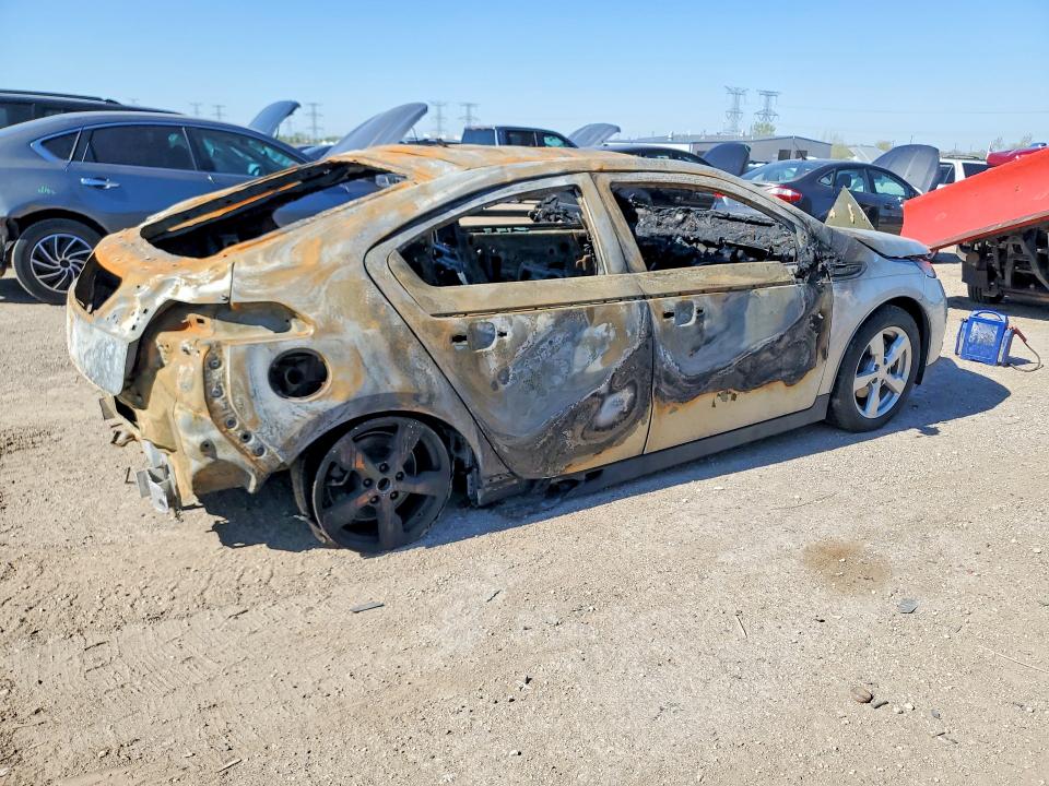 Photo 3 from auction – 2015 CHEVROLET VOLT with VIN 1G1RB6E47FU107668