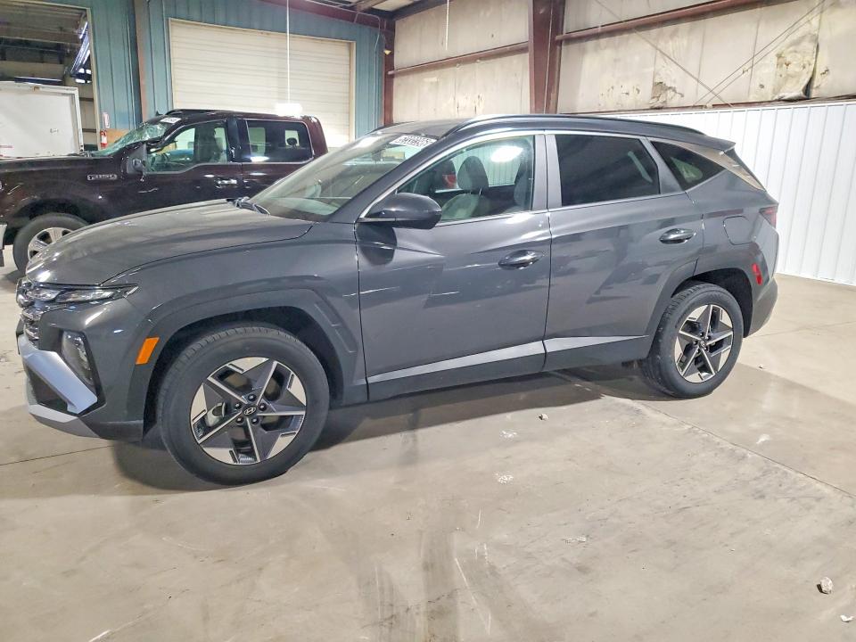 HYUNDAI TUCSON 2026 with VIN 5NMJBCDE1TH657092 - Photo from auction