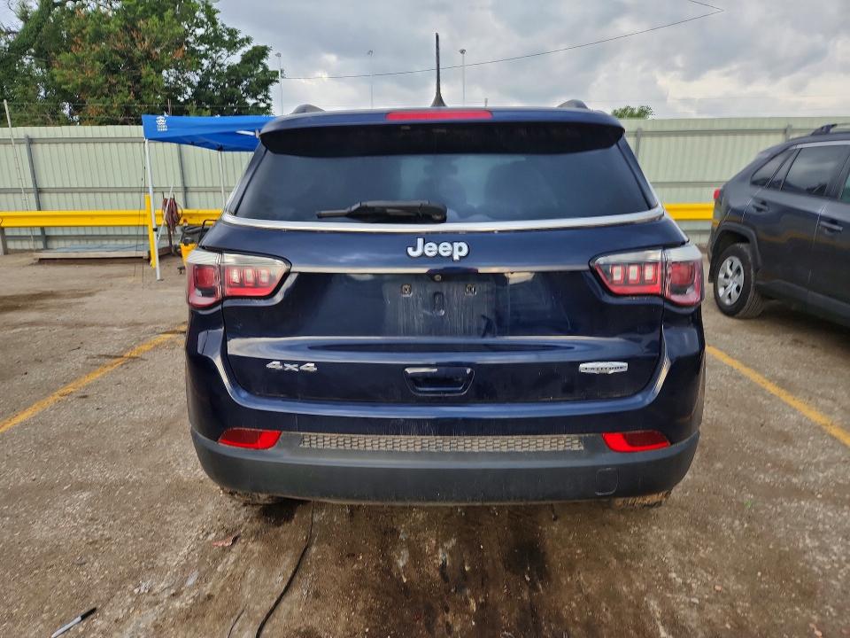 Photo 6 from auction – 2018 JEEP COMPASS with VIN 3C4NJDBB6JT232082
