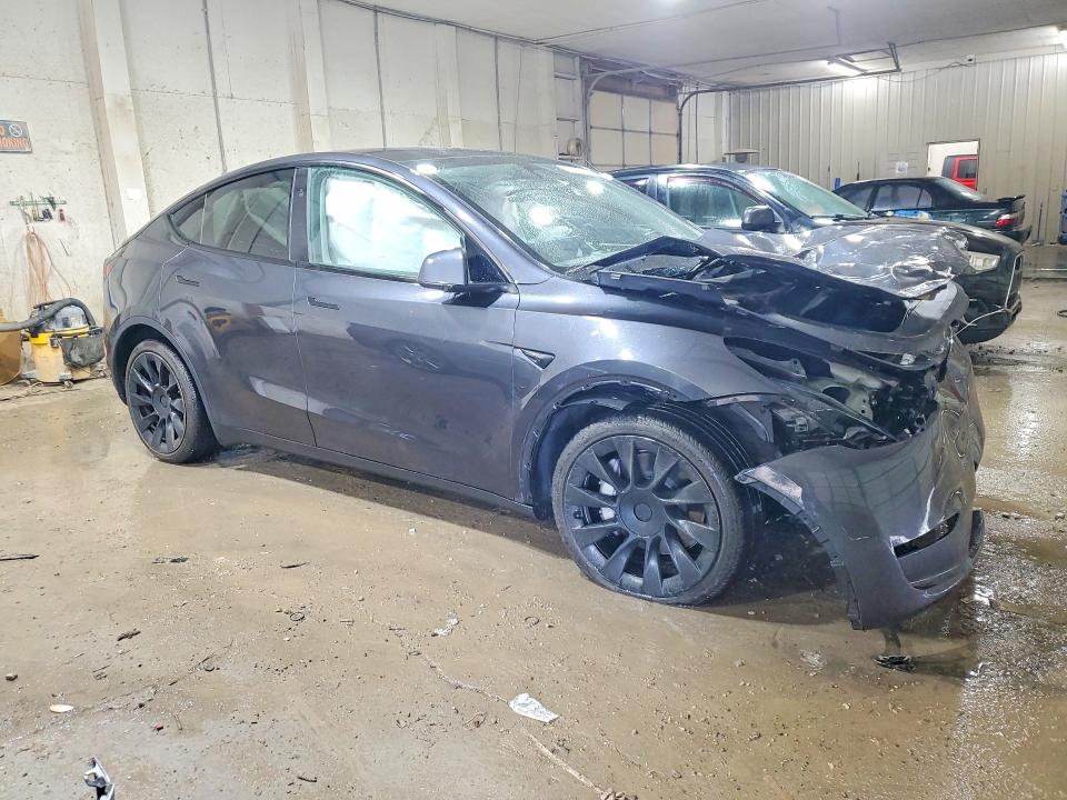 Photo 4 from auction – 2025 TESLA MODEL Y with VIN 7SAYGDEEXSA369916